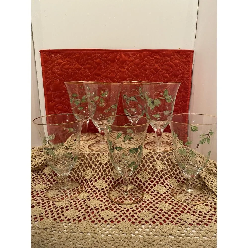 Set Of 7 HAND‎ PAINTED Gold Rimmed Crystal Glasses Christmas Holiday Holly